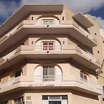 Hideaway Flats דירה