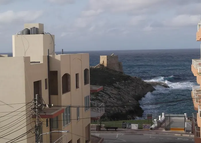 アパート Hideaway Flats *